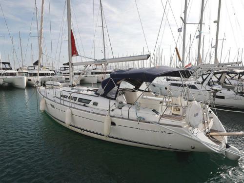 Segelboot Sun Odyssey 45 Yachtcharter in Marina Dalmacija