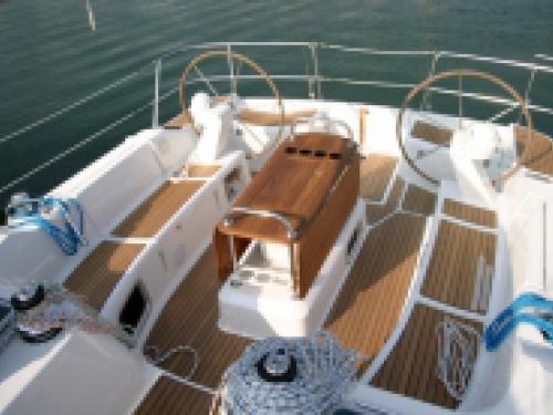 Yacht Sun Odyssey 45 - Sailboat Charter Syracuse