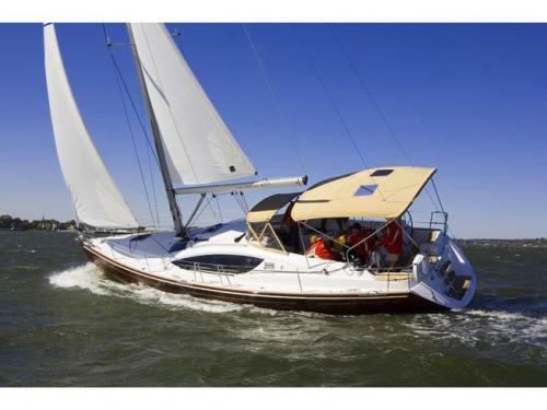 Yacht Sun Odyssey 45DS available for charter in Volos