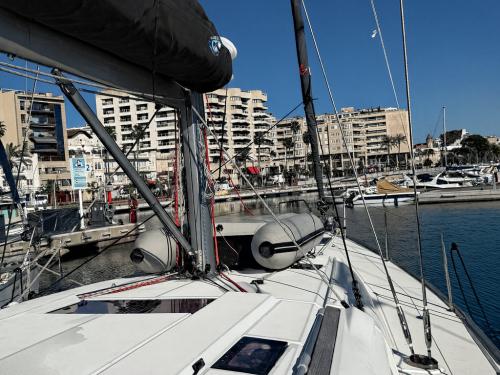 Segelyacht Sun Odyssey 469 Yachtcharter in Marina Naviera Balear
