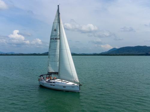 Segelyacht Sun Odyssey 469 Yachtcharter in Yachthafen Marina Phuket