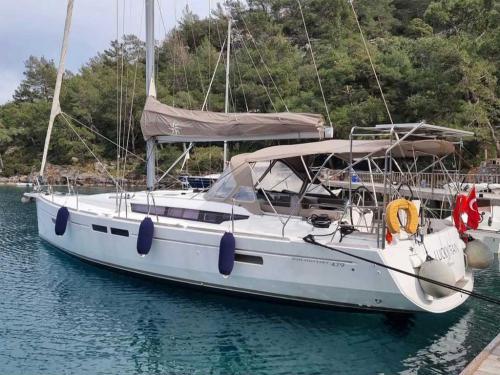 Yacht Sun Odyssey 479 for hire in Fethiye