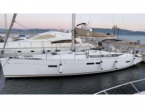Sailing boat Sun Odyssey 479 for rent in Elefsina