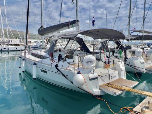 Segelyacht Sun Odyssey 479 chartern in Seget