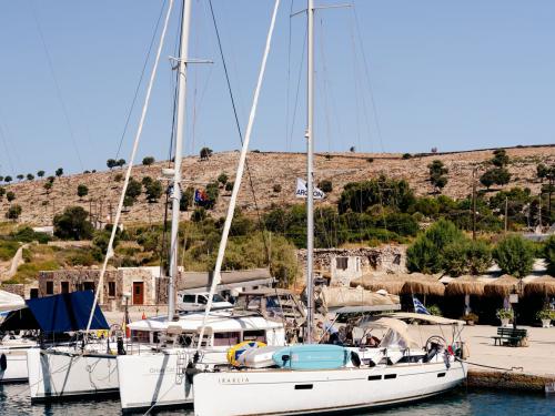 Sailing boat Sun Odyssey 479 for rent in Kos City