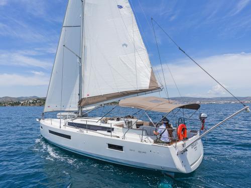 Sailing yacht Sun Odyssey 490 for rent in Preveza Marina
