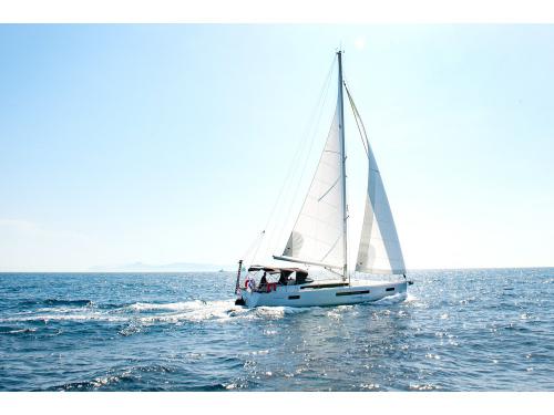 Sailing yacht Sun Odyssey 490 for hire in Kos Marina