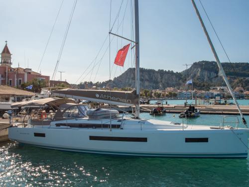 Segelyacht Sun Odyssey 490 chartern in Laganas
