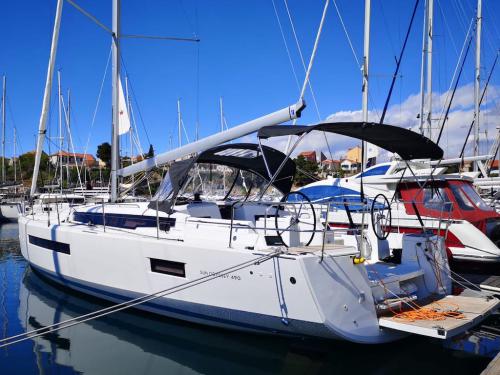 Segelyacht Sun Odyssey 490 Yachtcharter in Sibenik