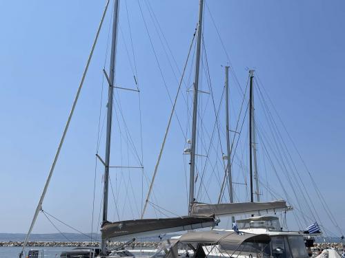 Yacht Sun Odyssey 490 available for charter in Parikia