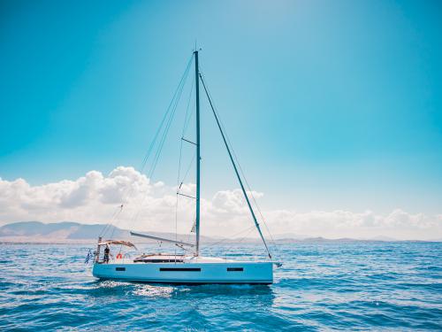 Segelyacht Sun Odyssey 490 Yachtcharter in Yachthafen von Lavrio