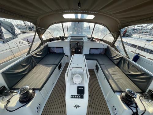 Segelboot Sun Odyssey 490 Yachtcharter in Athen