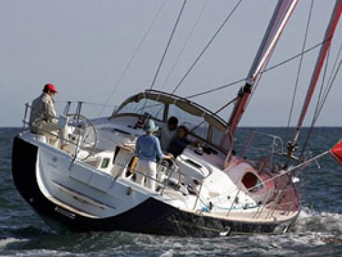 Yacht Sun Odyssey 49DS - Sailboat Charter Lavrio
