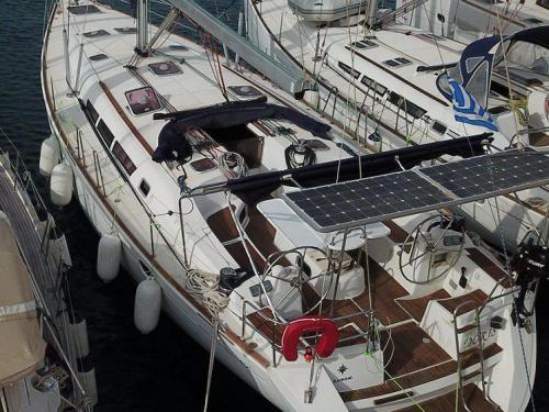 Yacht Sun Odyssey 49i chartern in Lavrio