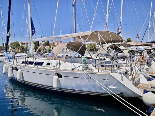 Yacht Sun Odyssey 49i available for charter in Marina Mandalina