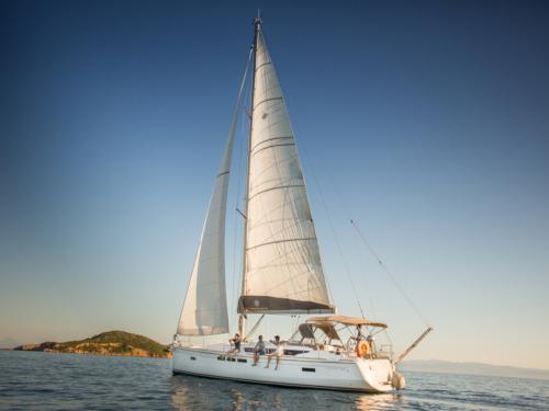 Segelboot Sun Odyssey 519 Yachtcharter in Skiathos