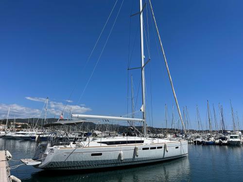 Segelyacht Sun Odyssey 519 Yachtcharter in Lavrio