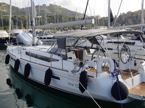 Yacht Sun Odyssey 519 available for charter in Tropea