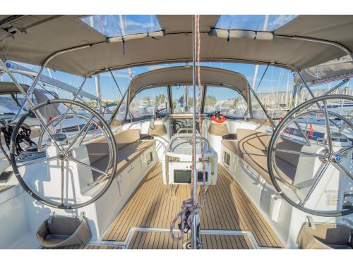 Yacht Sun Odyssey 519 chartern in Benitses Yacht Sun Odyssey 519 chartern in Benitses