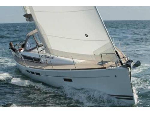 Sailing boat Sun Odyssey 519 available for charter in Portorosa
