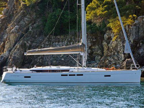 Yacht Sun Odyssey 519 for hire in Portorosa