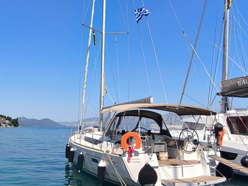 Segelyacht Sun Odyssey 519 Yachtcharter in Perigiali