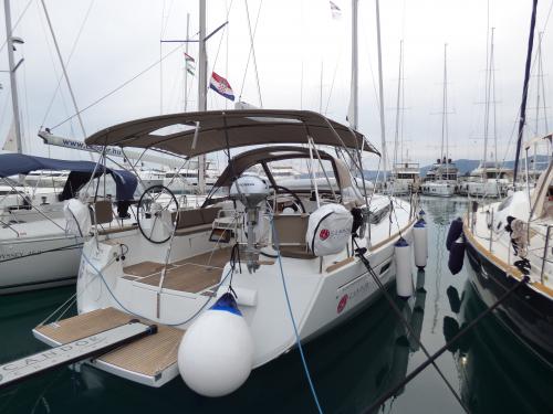 Segelboot Sun Odyssey 519 Yachtcharter in Kastel Gomilica