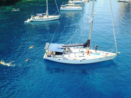 Sailing boat Sun Odyssey 52.2 for rent in Lipari