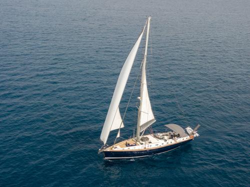 Sailing yacht Sun Odyssey 52.2 for hire in Athens