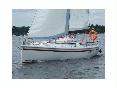 Sailing yacht Twister 780 available for charter in Marina Stavoren