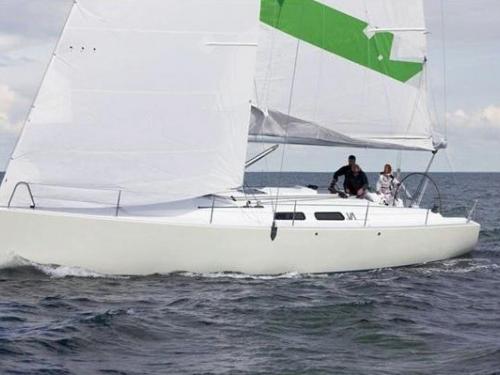 Segelboot Varianta 44 Yachtcharter in Larmor Plage