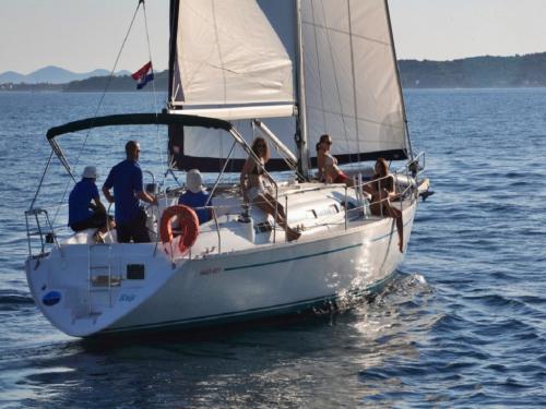 Sailing yacht Vektor 401 for hire in Marina Dalmacija