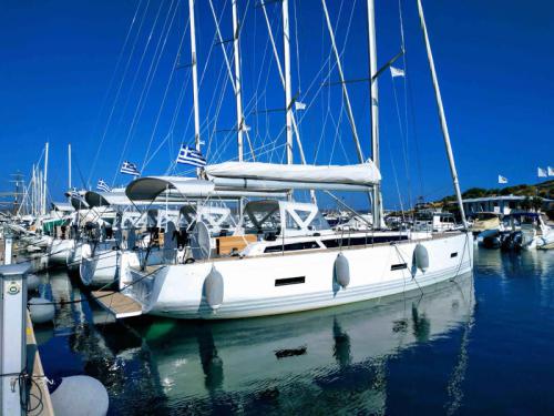 Yacht X 4.6 chartern in Lavrio