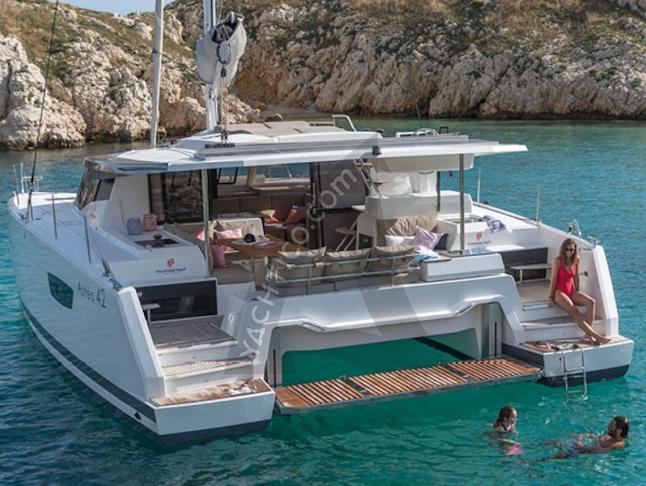 Kat Astrea 42 Yachtcharter in Marina Playa de Talamanca