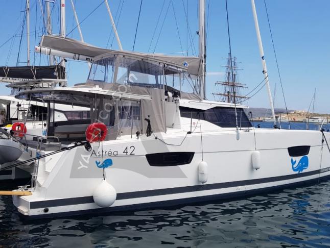 Katamaran Astrea 42 Yachtcharter in Lavrio