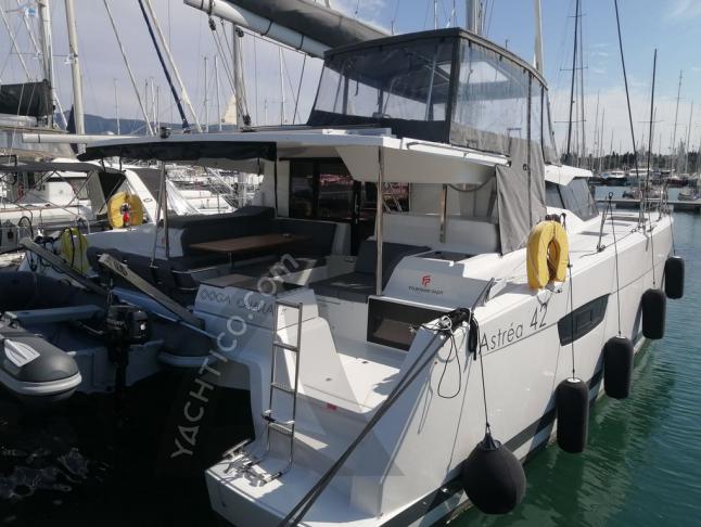 Cat Astrea 42 for rent in Lefkas Marina