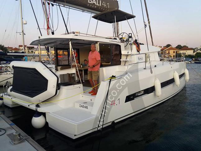 Katamaran Bali 4.1 Yachtcharter in Biograd na Moru