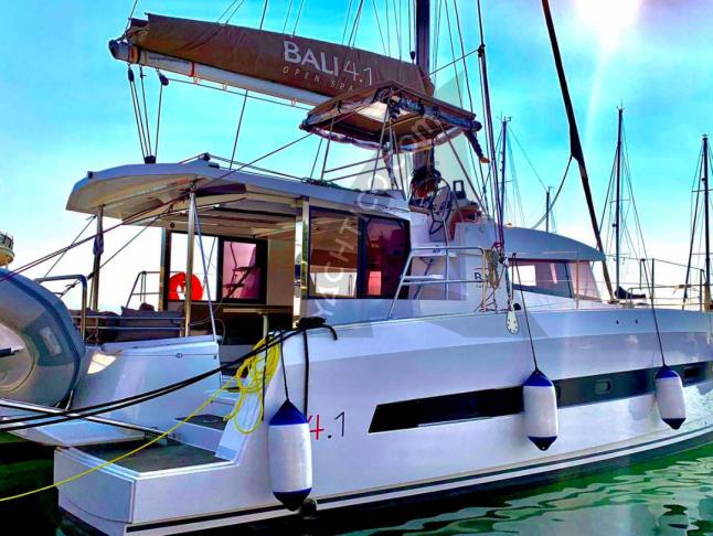 Cat Bali 4.1 for hire in Lefkas