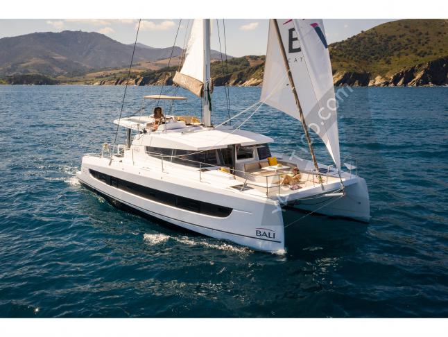 Kat Bali 4.2 Yachtcharter in Sant Antoni de Portmany