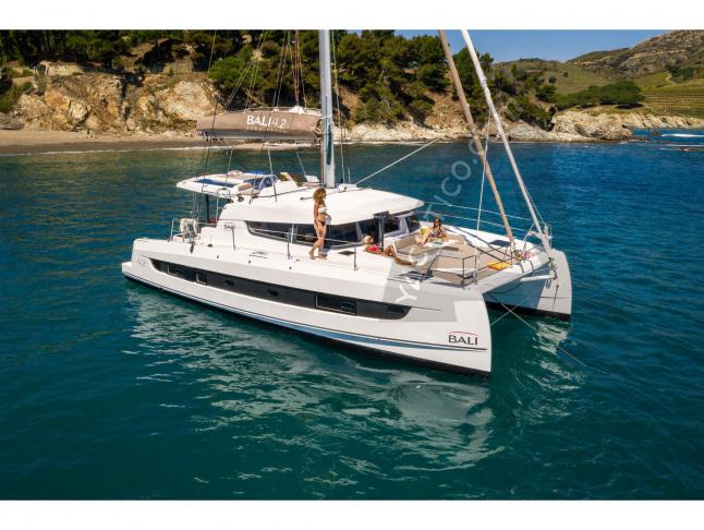 Katamaran Bali 4.2 Yachtcharter in Ragusa