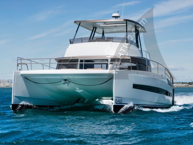 Cat Bali 4.3 available for charter in Puerto Montt
