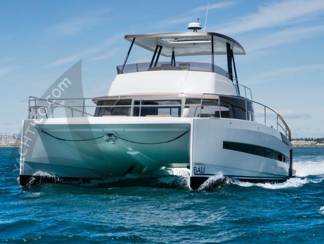 Katamaran Bali 4.3 chartern in Puerto Montt