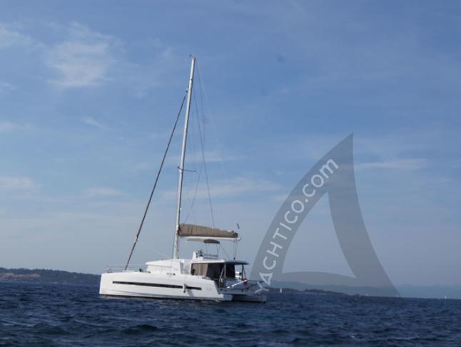 Catamaran Bali 4.5 available for charter in ACI Dubrovnik Marina