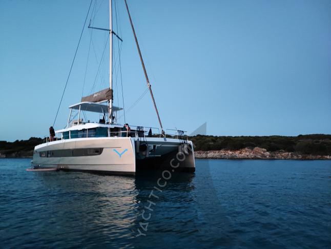 Catamaran Bali 4.6 for rent in Porto Rotondo