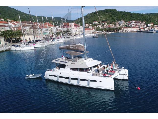 Kat Bali 5.4 chartern in Kastel Gomilica