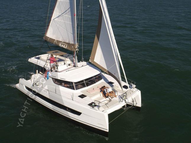 Catamaran Catspace for charter in Marsh Harbour City