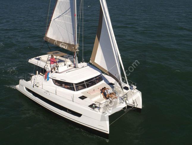 Katamaran Catspace chartern in Abaco Beach Resort