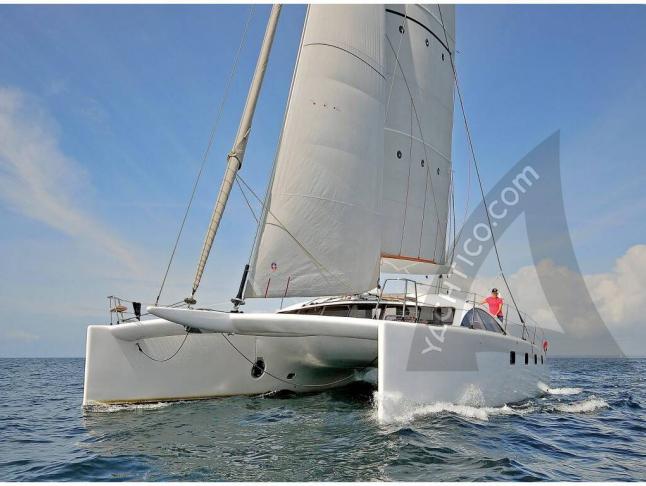 Kat Class 4 chartern in Ribishi