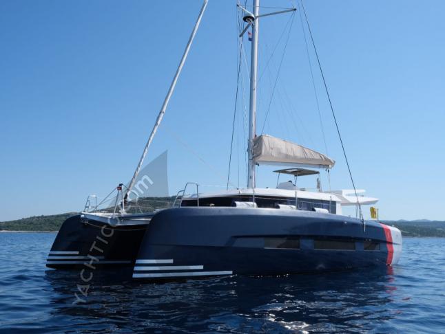 Kat Dufour 48 chartern in Marina Kremik