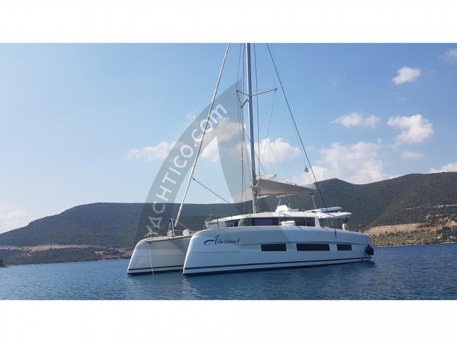 Catamaran Dufour 48 for charter in Athens